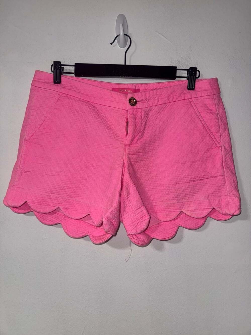 Lilly Pulitzer Buttercup Scallop Shorts Size 6